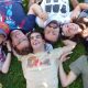Jóvenes divirtiendose en el Casal de verano de la Asociación Esclat